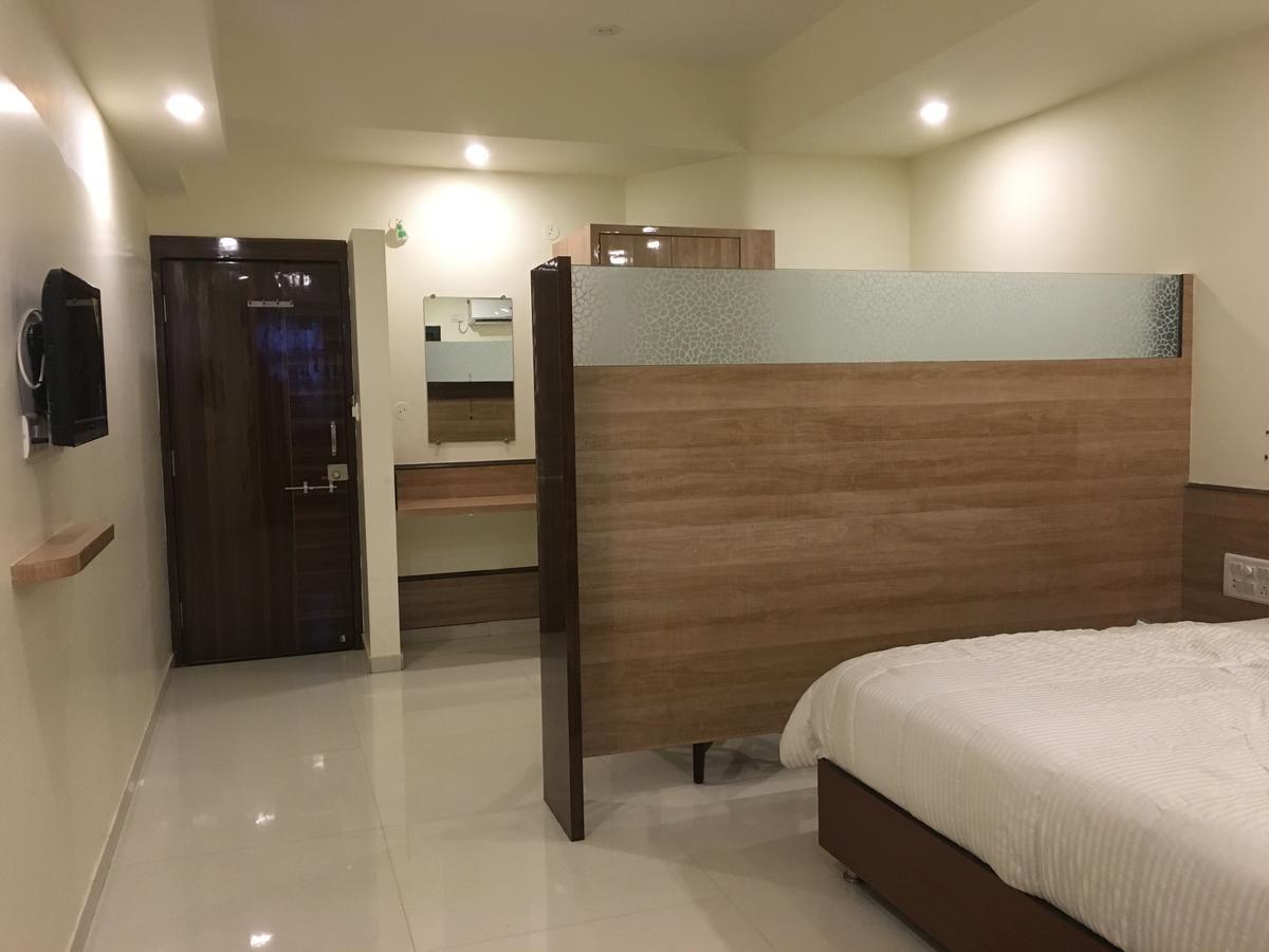 Kailash Presidency Hotel Bhopal Eksteriør billede