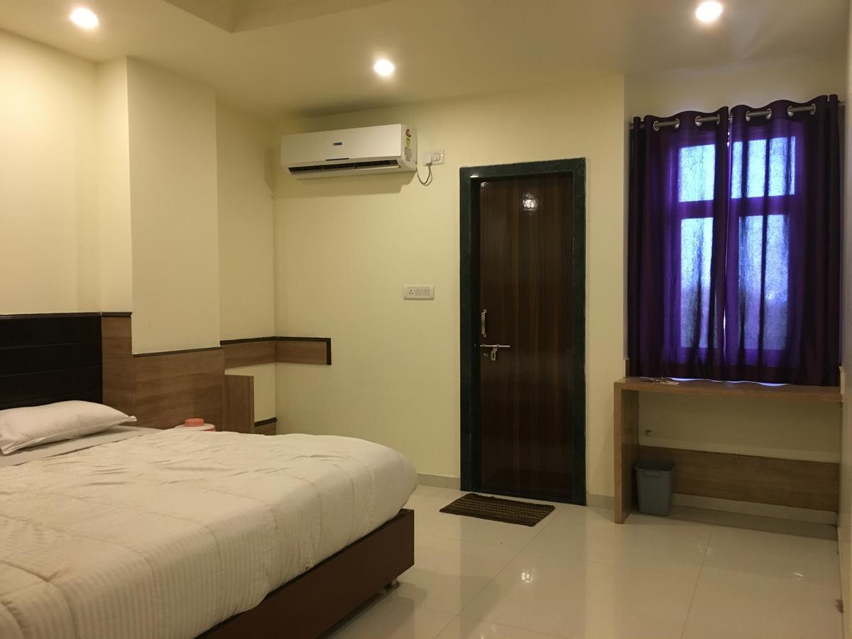 Kailash Presidency Hotel Bhopal Eksteriør billede