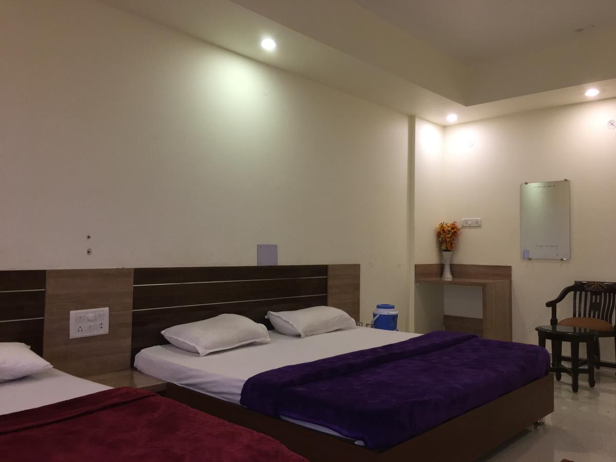 Kailash Presidency Hotel Bhopal Eksteriør billede
