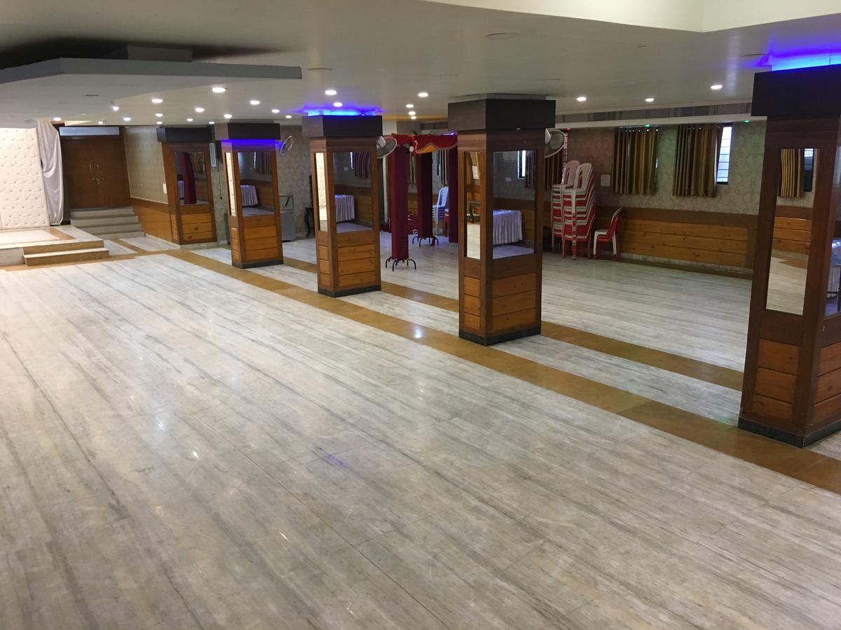 Kailash Presidency Hotel Bhopal Eksteriør billede